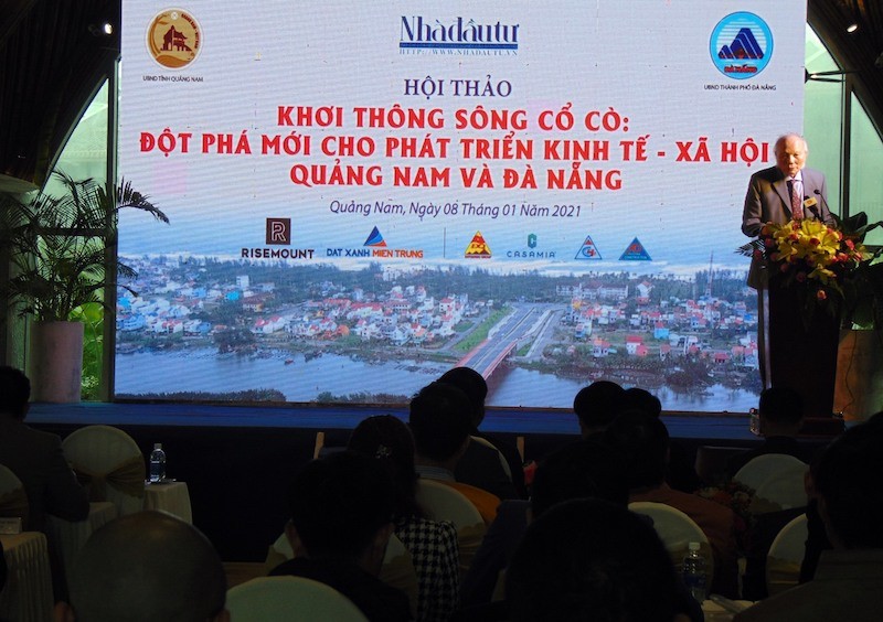GS,TSKH Nguyễn Mại phát biểu tại hội thảo
