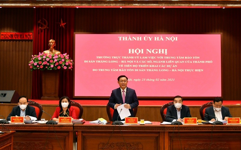 Đồng chí Vương Đình Huệ, Ủy viên Bộ Chính trị, Bí thư Thành ủy phát biểu ý kiến.