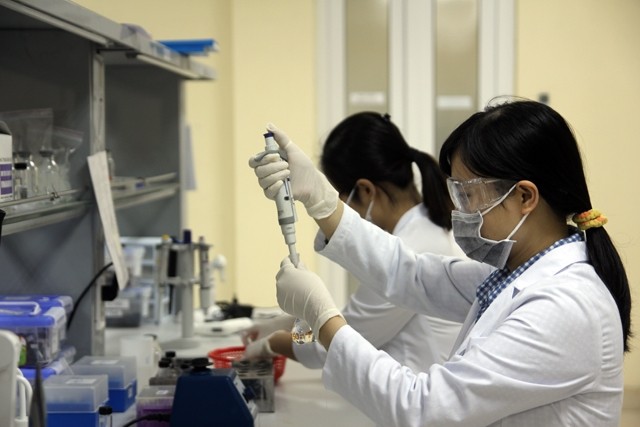 Hoạt động nghiên cứu tại Trung tâm nghiên cứu và phát triển khoa học công nghệ dược (Tổng Công ty dược Việt Nam).