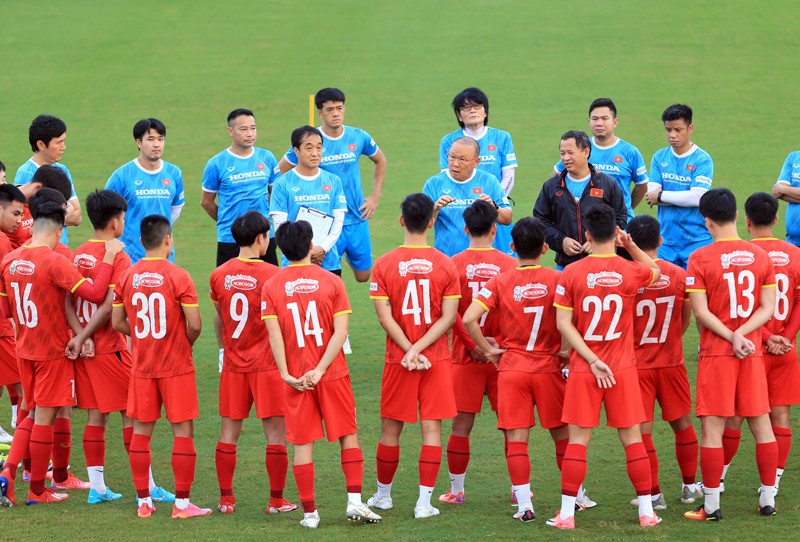 HLV Park Hang-seo rút gọn danh sách đội tuyển. (Ảnh: VFF)