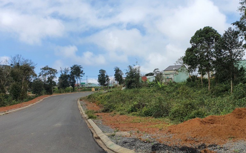 Thực trạng vị trí được quy hoạch thực hiện Dự án khai thác quỹ đất khu biệt thự phía bắc trung tâm huyện Kon Plông.