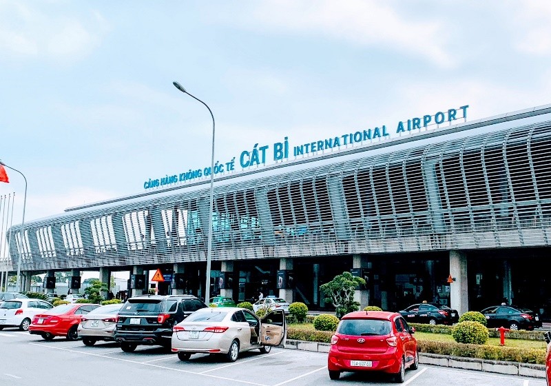 Hành khách nhập cảnh vào Việt Nam qua Cảng hàng không quốc tế Cát Bi phải được kiểm soát dịch bệnh nghiêm ngặt.