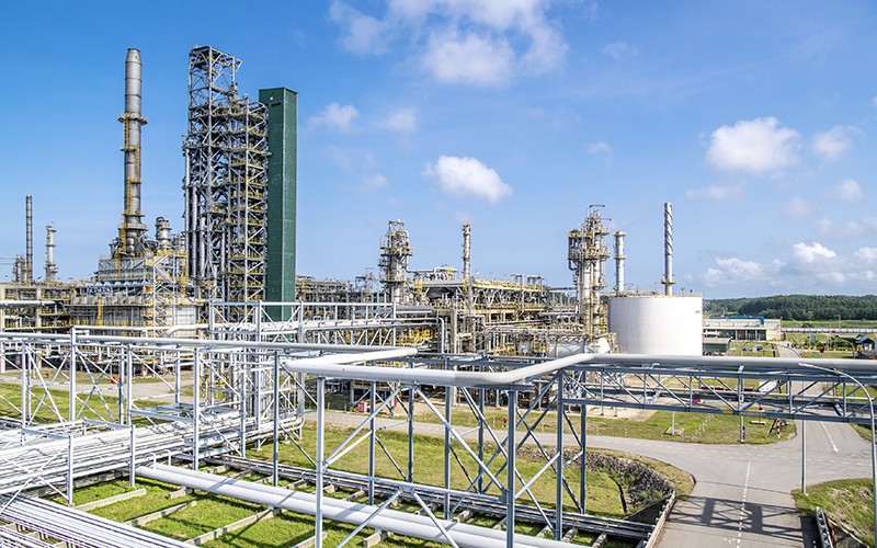 Nhà máy lọc dầu Dung Quất tăng công suất lên 103% nhằm bảo đảm cung ứng sản phẩm ra thị trường.