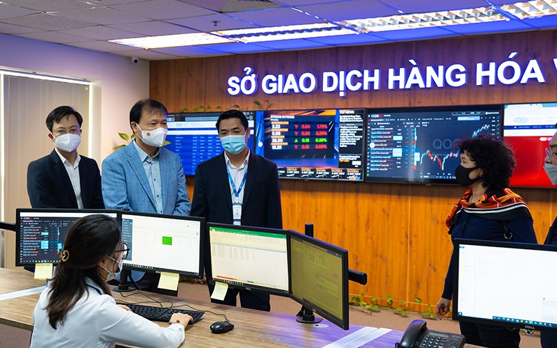 Đoàn công tác Bộ Công thương do Thứ trưởng Đỗ Thắng Hải dẫn đầu thăm Sở Giao dịch hàng hóa Việt Nam.