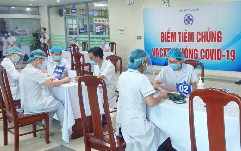 Chiến dịch tiêm chủng thần tốc tại Thái Bình được triển khai cả trong những ngày Tết Nhâm Dần.