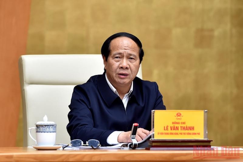 Phó Thủ tướng Lê Văn Thành chủ trì cuộc họp về các dự án kết cấu hạ tầng giao thông trong chương trình phục hồi kinh tế. (Ảnh: ĐỨC TUÂN)