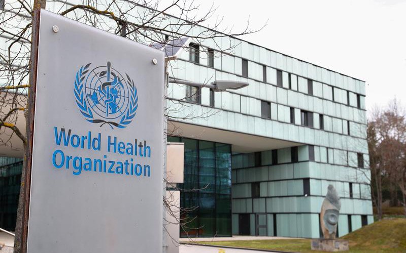Bên ngoài tòa nhà Tổ chức Y tế Thế giới (WHO) tại Geneva, Thụy Sĩ. (Ảnh: Reuters)
