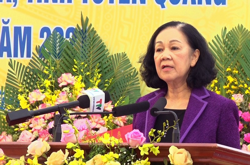 Đồng chí Trương Thị Mai, Ủy viên Bộ Chính trị, Bí thư Trung ương Đảng, Trưởng Ban Tổ chức Trung ương phát biểu tại buổi lễ.