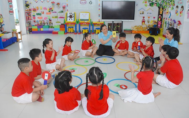 Giờ học làm quen với tiếng Việt của học sinh Trường mầm non Ngọc Lan, quận Hải Châu, TP Đà Nẵng.