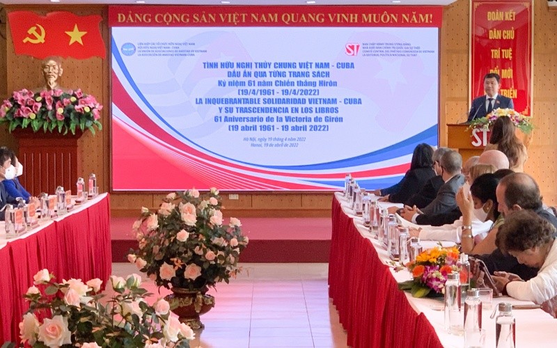 Chủ tịch Hội Hữu nghị Việt Nam-Cuba Vũ Hải Hà phát biểu ý kiến tại sự kiện.