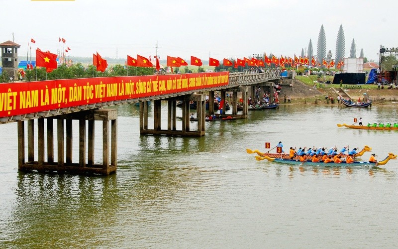 Cầu Hiền Lương-sông Bến Hải bắc qua vĩ tuyến 17 hôm nay.