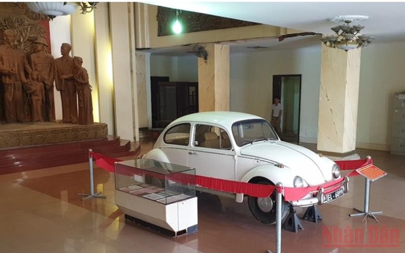 Chiếc xe ô-tô hiệu Volkswagen của Anh hùng Lực lượng vũ trang nhân dân Trần Văn Lai được trưng bày trang trọng tại Bảo tàng tỉnh Thái Bình.