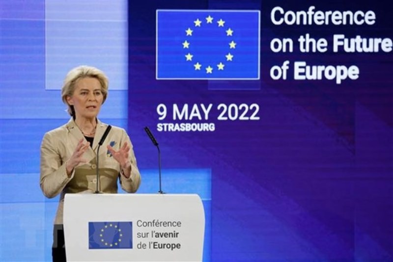 Chủ tịch Ủy ban châu Âu (EC) Ursula von der Leyen phát biểu tại lễ bế mạc Hội nghị Tương lai châu Âu ở Strasbourg (Pháp) ngày 9/5/2022. (Ảnh: AFP/TTXVN)