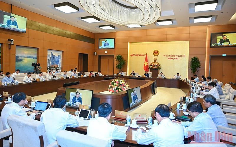 Phiên họp Ủy ban Thường vụ Quốc hội cho ý kiến về việc trình Quốc hội xem xét, quyết định chủ trương đầu tư Dự án Vành đai 4 vùng Thủ đô Hà Nội, Dự án Vành đai 3 Thành phố Hồ Chi Minh. (Ảnh: Duy Linh)