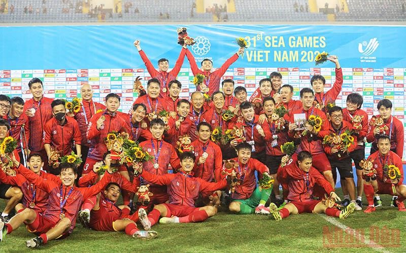 Đội tuyển bóng đá nam Việt Nam lần thứ 2 liên tiếp giành chức vô địch SEA Games. 