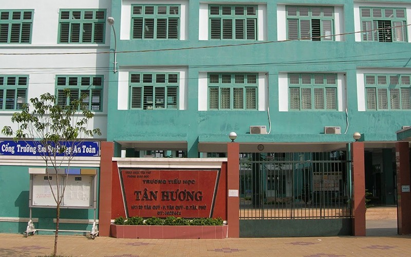 Trường tiểu học Tân Hương, quận Tân Phú.