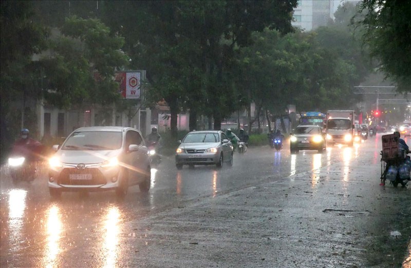 Khu vực Hà Nội từ chiều tối và đêm 13-14/6, có mưa vừa, mưa to và dông. (Ảnh minh họa)