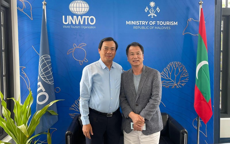 Tổng cục trưởng Nguyễn Trùng Khánh và Giám đốc điều hành khu vực châu Á-Thái Bình Dương của UNWTO Harry Hwang (Ảnh: TCDL)