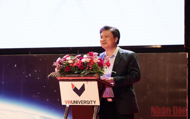 Thứ trưởng Giáo dục và Đào tạo Nguyễn Hữu Độ phát biểu tại hội nghị.