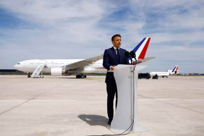 Ngày 14/6, trước khi đi thăm Rumani và Moldova, Tổng thống Pháp Emmanuel Macron kêu gọi cử tri ủng hộ để có đa số tại Quốc hội. Ảnh: AP