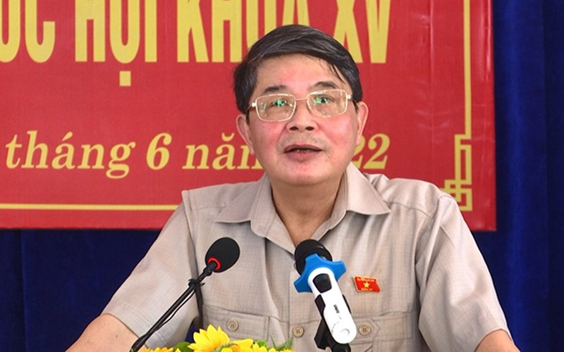 Phó Chủ tịch Quốc hội Nguyễn Đức Hải phát biểu tại buổi tiếp xúc cử tri ở huyện Đông Giang.