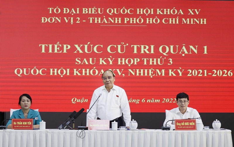 Sáng 21/6, Chủ tịch nước Nguyễn Xuân Phúc có buổi tiếp xúc cử tri tại Quận 1, Thành phố Hồ Chí Minh. 