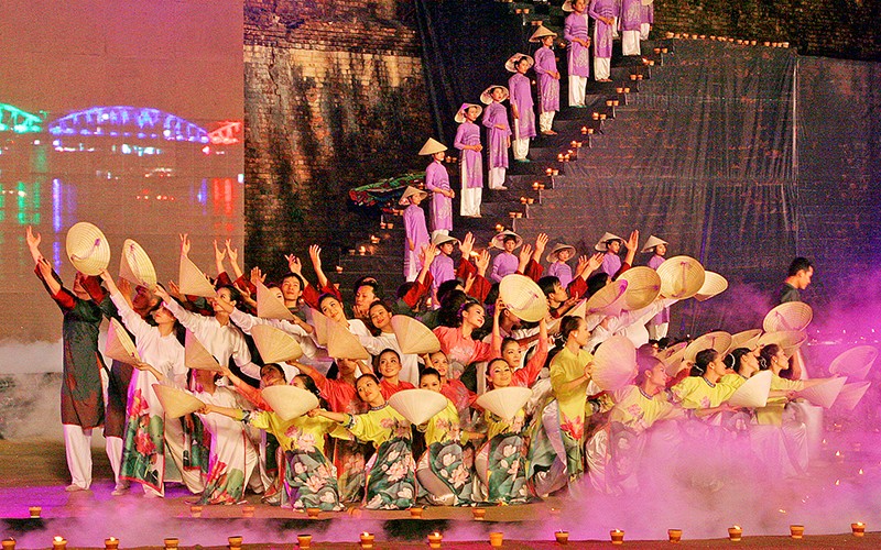 Festival Huế là nơi văn hóa và nghệ thuật được phô diễn.