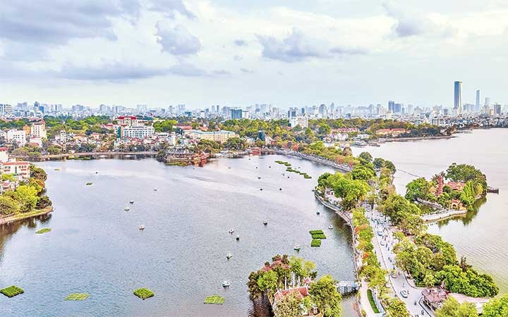Đến năm 2030, Thủ đô Hà Nội trở thành trung tâm, động lực thúc đẩy phát triển vùng đồng bằng sông Hồng, vùng kinh tế trọng điểm Bắc Bộ và cả nước. Trong ảnh: Một góc Thủ đô Hà Nội. (Ảnh: VINH PHẠM)