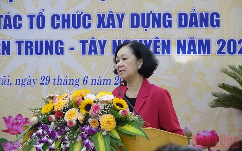 Đồng chí Trương Thị Mai phát biểu chỉ đạo tại hội nghị.