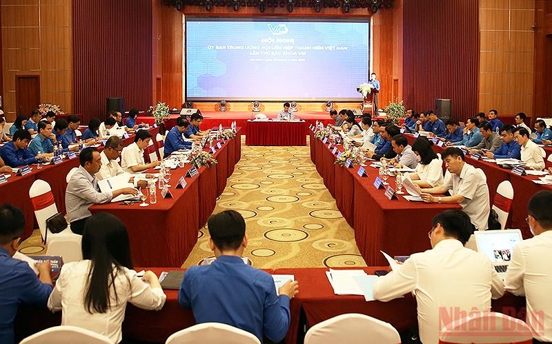 Toàn cảnh Hội nghị Ủy ban Trung ương Hội Liên hiệp Thanh niên Việt Nam lần thứ bảy, khóa VIII.