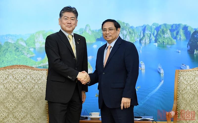 Thủ tướng Phạm Minh Chính và Bộ trưởng Tư pháp Nhật Bản Furukawa Yoshihisa. 