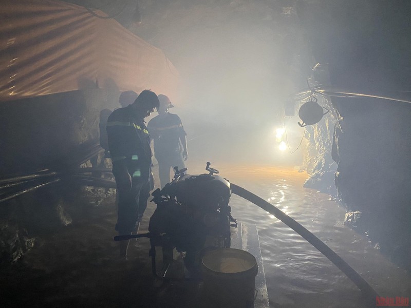 Xuyên đêm cứu hộ người mắc kẹt trong hầm thủy điện tại Nậm Pồ