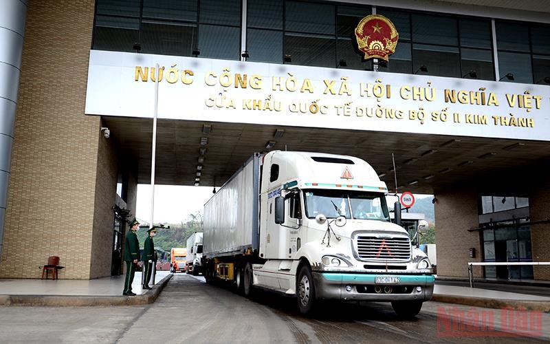 Hoạt động xuất, nhập khẩu hàng hóa ở Cửa khẩu Kim Thành (Lào Cai, Việt Nam)-Bắc Sơn (Trung Quốc).