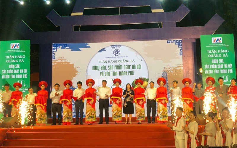 Khai mạc Tuần hàng quảng bá nông sản, sản phẩm OCOP Hà Nội và các tỉnh, thành phố năm 2022.