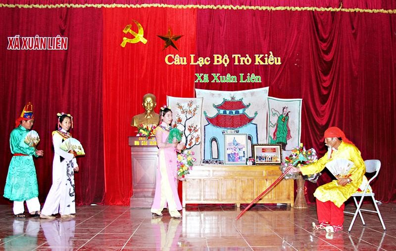 Hoạt động của các câu lạc bộ văn hóa, văn nghệ dân gian ở Nghi Xuân (Hà Tĩnh) góp phần nuôi dưỡng, bồi đắp các giá trị văn hóa truyền thống cho người dân.