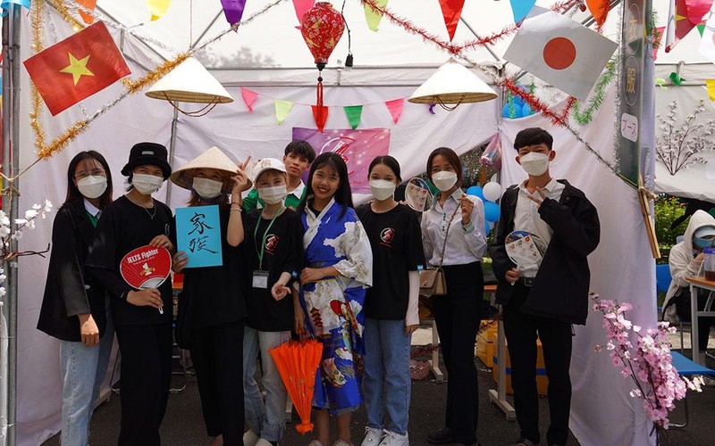 Sinh viên trường Đại học Đông Á Đà Nẵng với lễ hội văn hoá Việt – Nhật hồi tháng 5 vừa qua.
