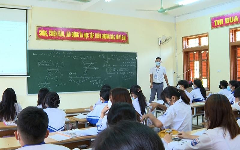 Một giờ học tại Trường trung học phổ thông Thuận Châu.