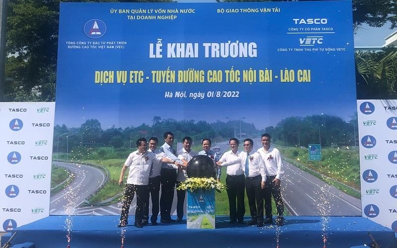 Lễ khai trương dịch vụ thu phí điện tử tự động không dừng (ETC) trên tuyến cao tốc Nội Bài-Lào Cai.
