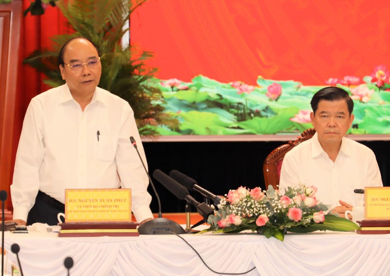 Chủ tịch nước Nguyễn Xuân Phúc phát biểu chỉ đạo tại buổi làm việc với tỉnh Đồng Nai.