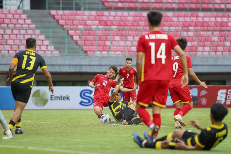 Thua Malaysia ở bán kết, U19 Việt Nam tranh giải Ba tại Giải vô địch U19 Đông Nam Á 2022 ảnh 1