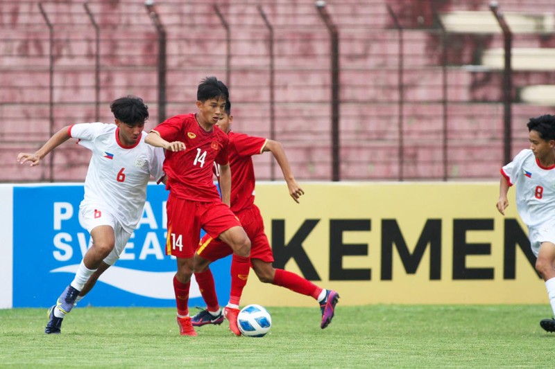 Thắng Philippines 5-0, U16 Việt Nam tạo lợi thế cuộc đua bán kết ảnh 1