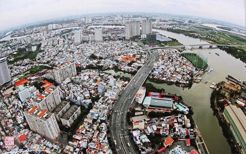 Thành phố Hồ Chí Minh giữ vai trò đầu tàu phát triển của vùng kinh tế trọng điểm phía nam. (Ảnh: Thanh Vũ/TTXVN)