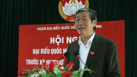 Đồng chí Đinh Thế Huynh tiếp xúc cử tri tỉnh Hòa Bình