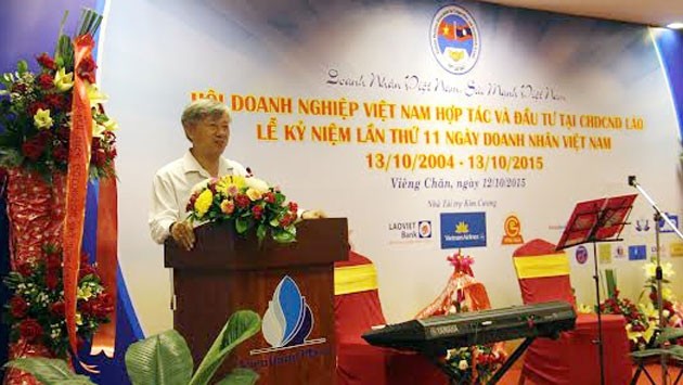 Đại sứ Nguyễn Mạnh Hùng phát biểu chúc mừng các doanh nhân.