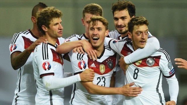 Phải đến trận cuối cùng vòng bảng, các cầu thủ Đức mới giành vé dự VCK.