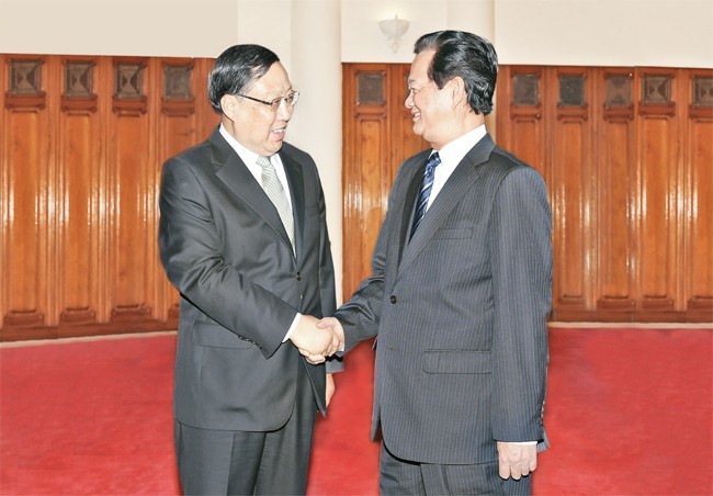 Thủ tướng Nguyễn Tấn Dũng tiếp Bộ trưởng Bộ An ninh quốc gia Trung Quốc Cảnh Huệ Xương. Ảnh: ĐỨC TÁM (TTXVN)
