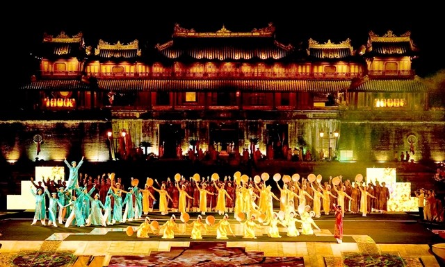 Festival Huế - một sản phẩm văn hóa du lịch độc đáo và hấp dẫn.