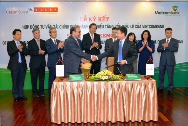 Vietcombank ký hợp đồng tư vấn phát hành cổ phiếu tăng vốn điều lệ