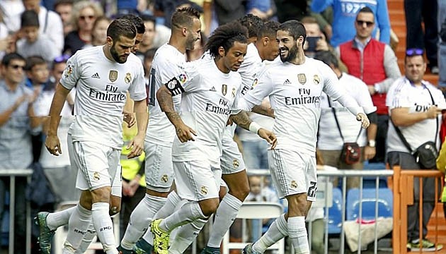 Các cầu thủ Real Madrid ăn mừng bàn thắng trong trận đấu. (ảnh: Marca)