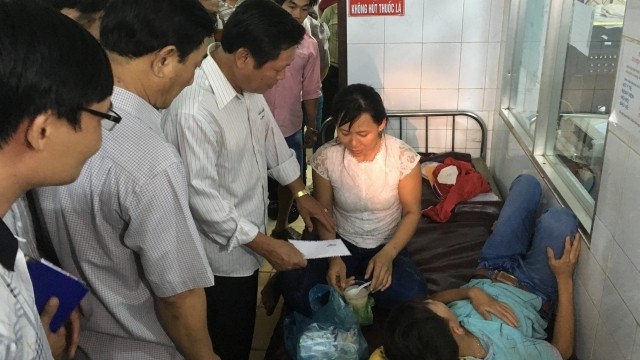 Chủ tịch UBND tỉnh, Trưởng Ban ATGT tỉnh Đác Nông, Nguyễn Bốn thăm, hỗ trợ gia đình các nạn nhân tử vong, bị thương.